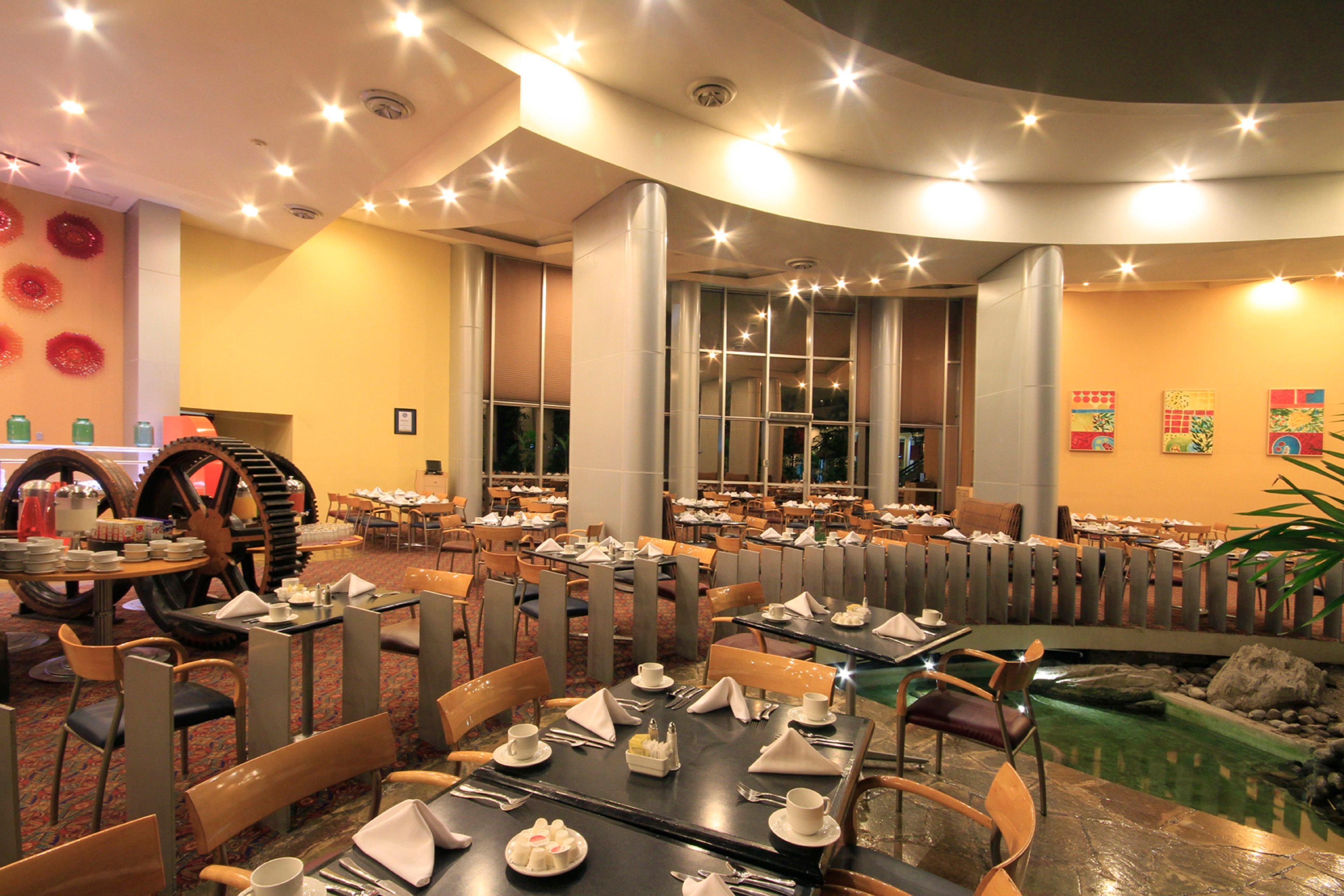فندق هوليداي إن مونتيري-بارك فونديدورا المظهر الخارجي الصورة The restaurant