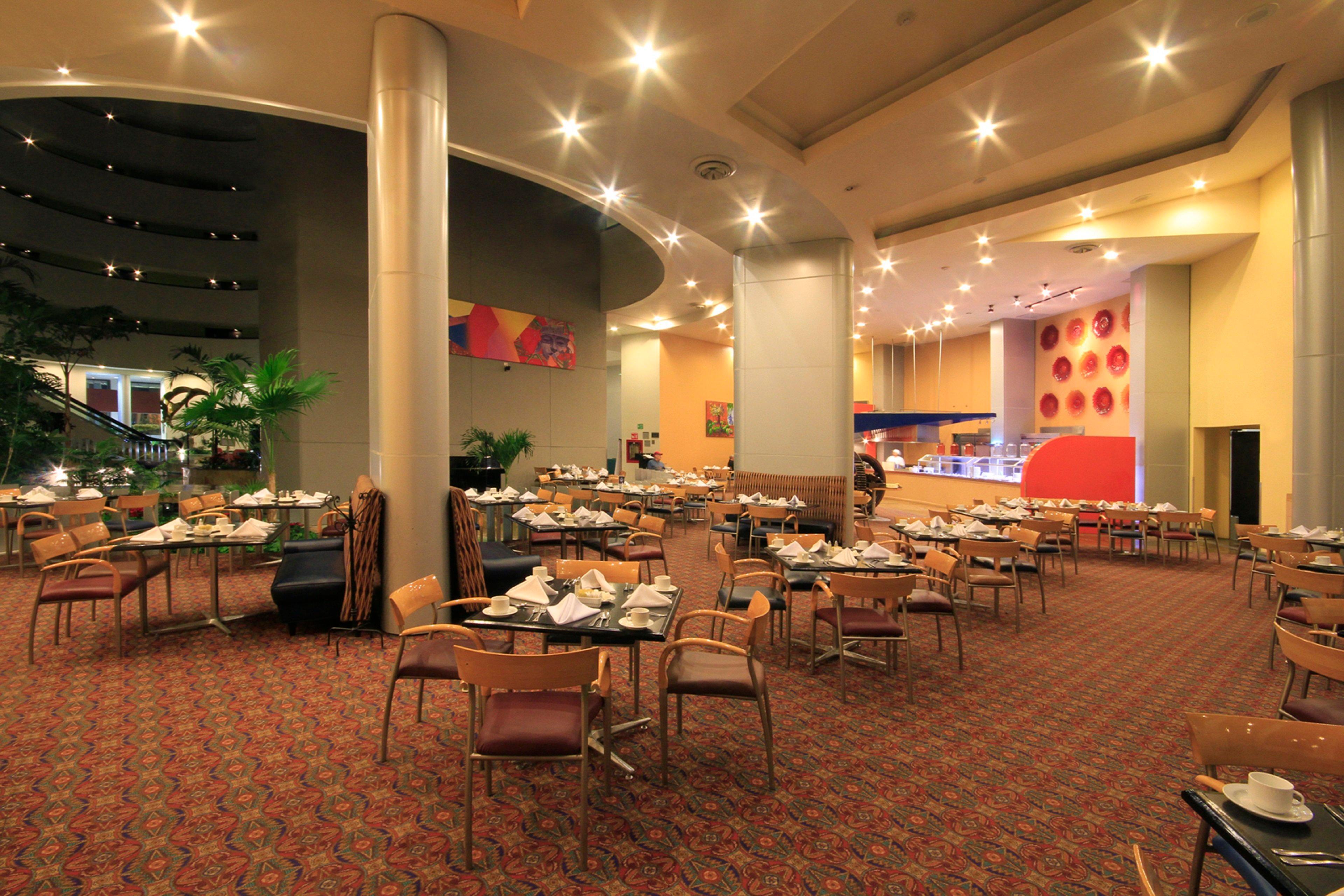 فندق هوليداي إن مونتيري-بارك فونديدورا المظهر الخارجي الصورة The restaurant