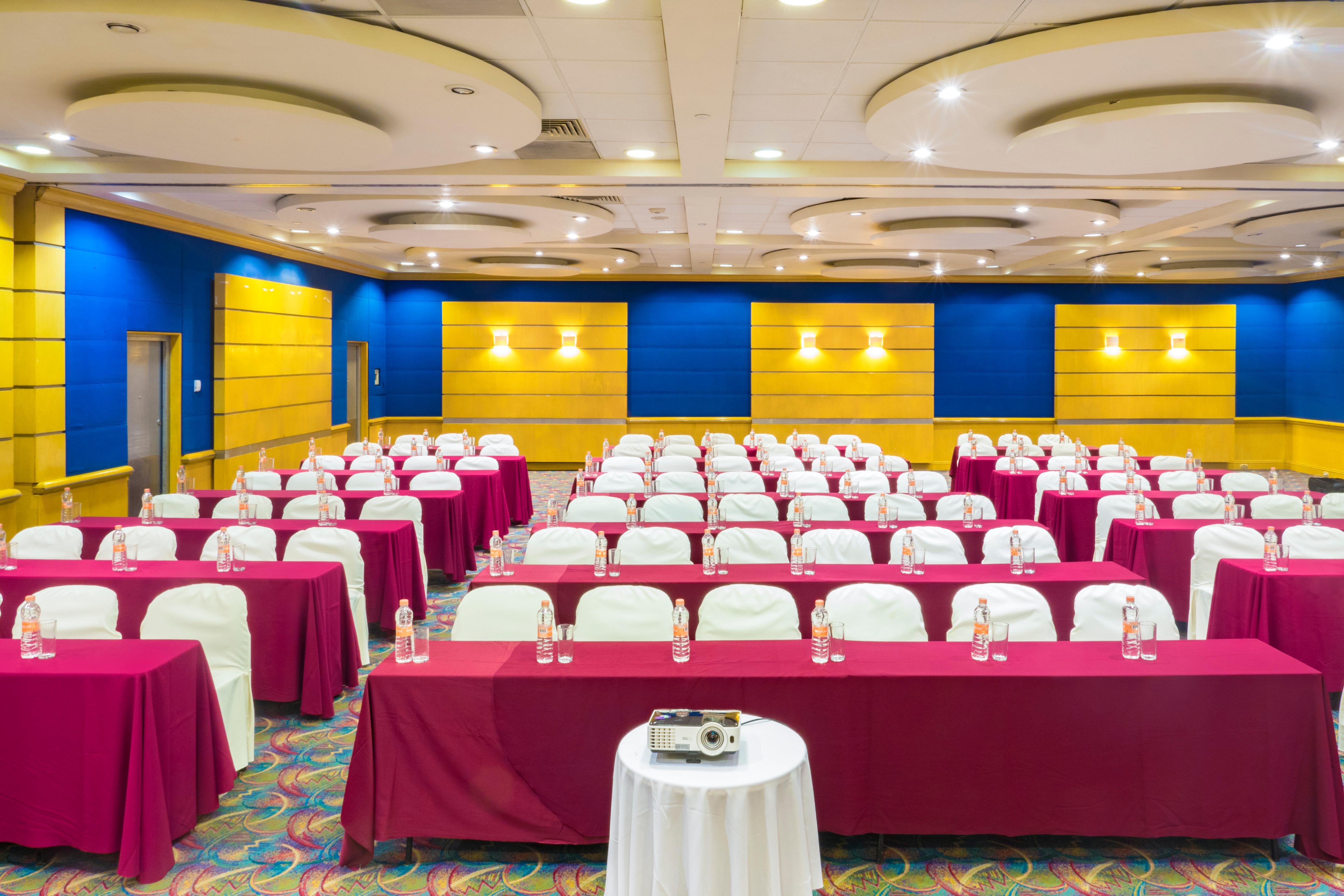فندق هوليداي إن مونتيري-بارك فونديدورا المظهر الخارجي الصورة The ballroom