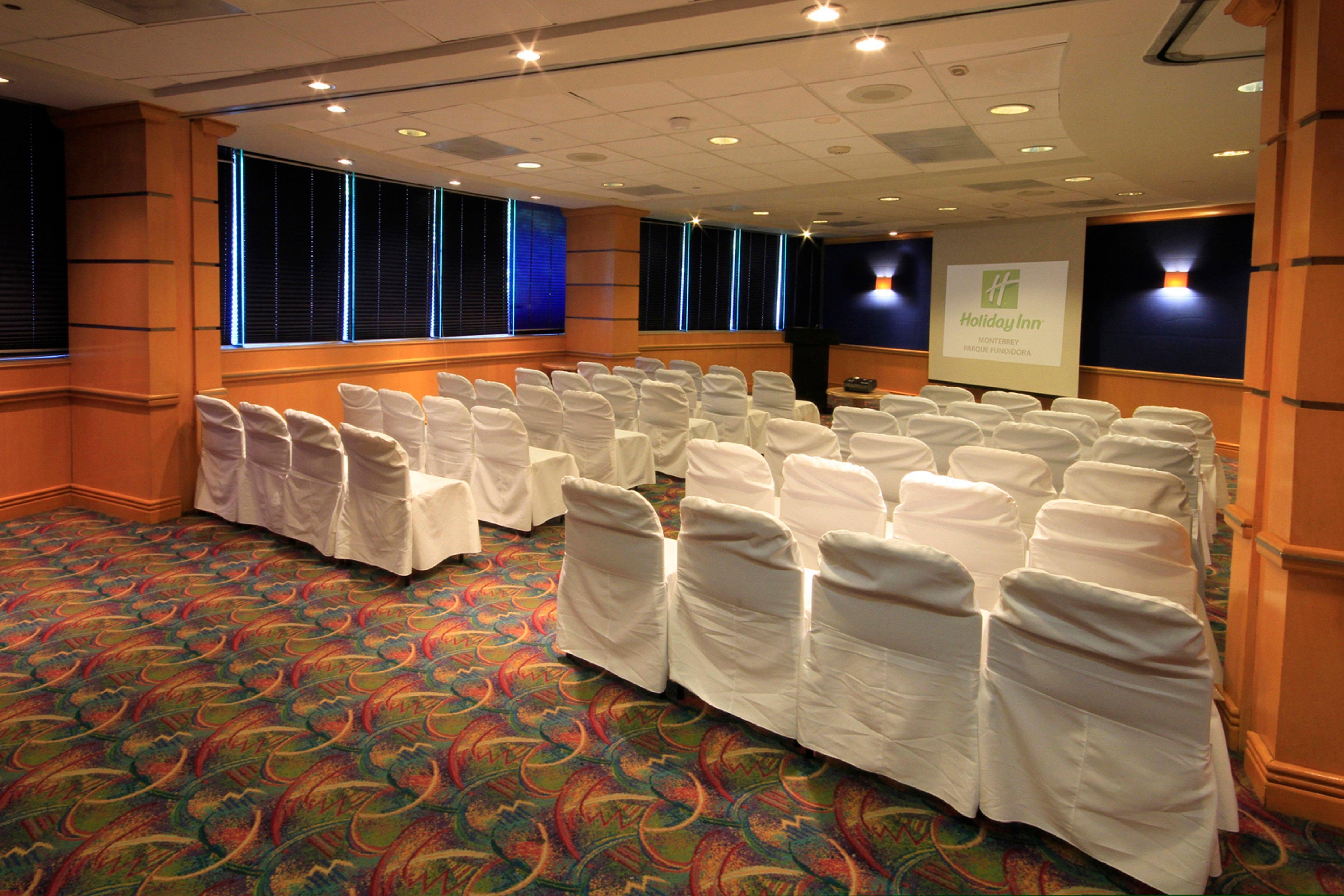 فندق هوليداي إن مونتيري-بارك فونديدورا المظهر الخارجي الصورة A typical meeting room