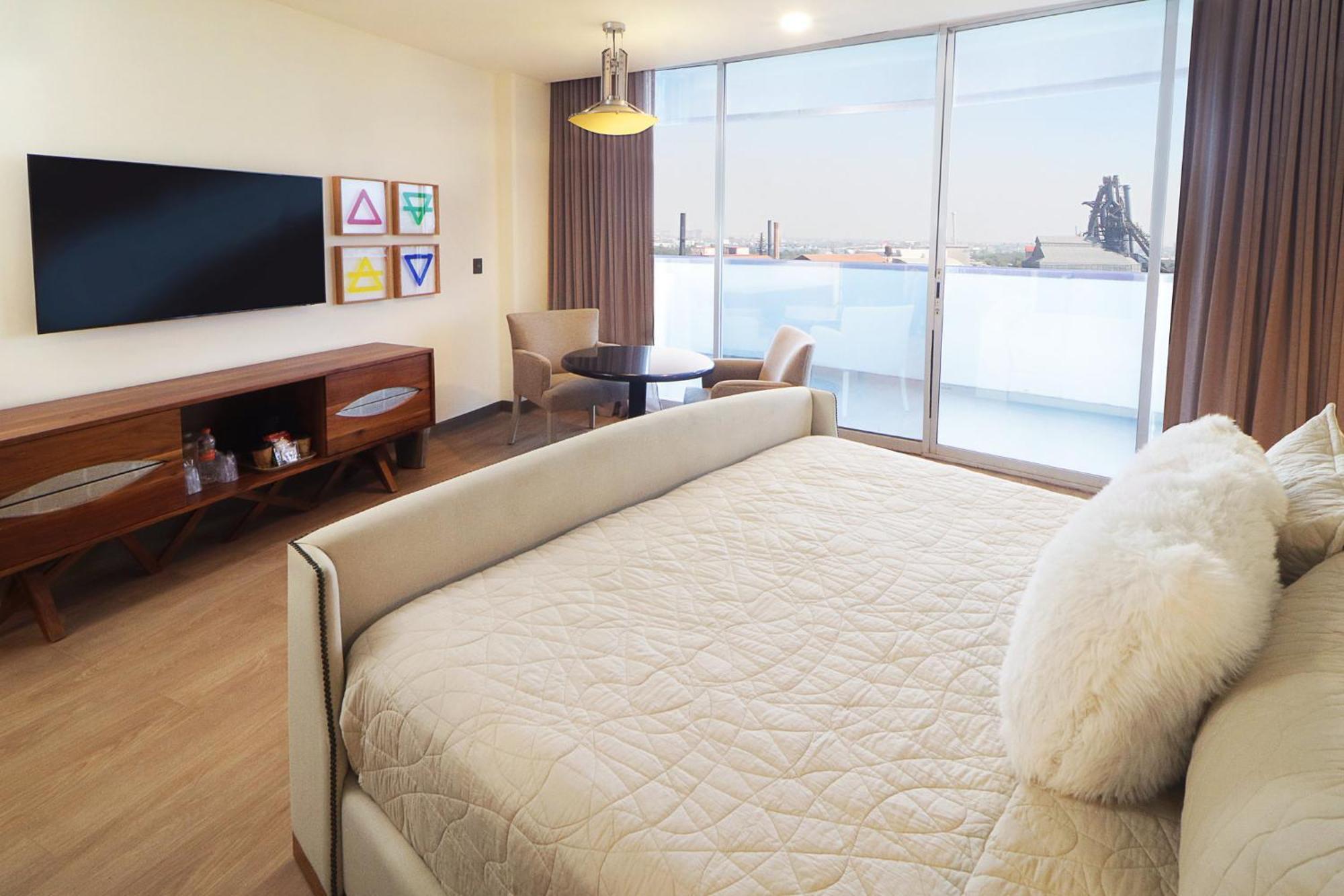 فندق هوليداي إن مونتيري-بارك فونديدورا المظهر الخارجي الصورة A room at the hotel